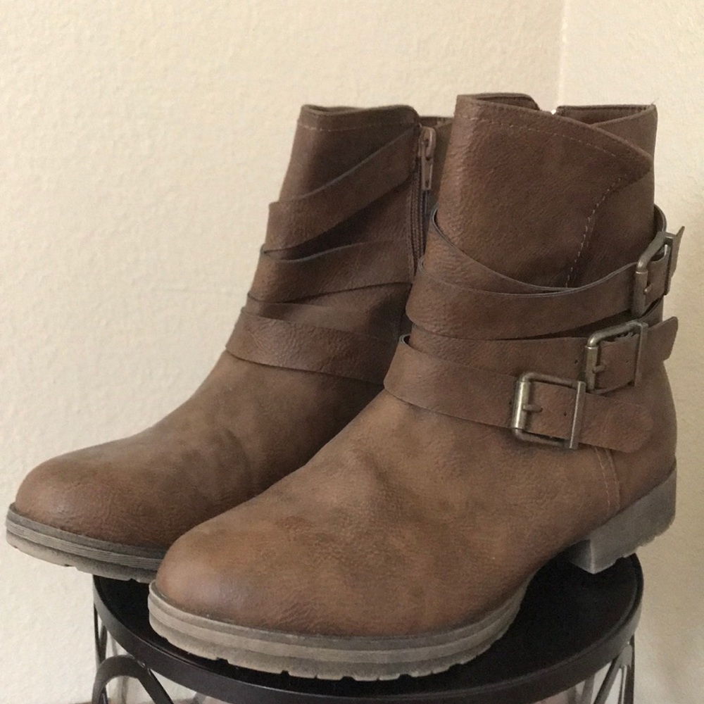JustFab Short Buckle Boots